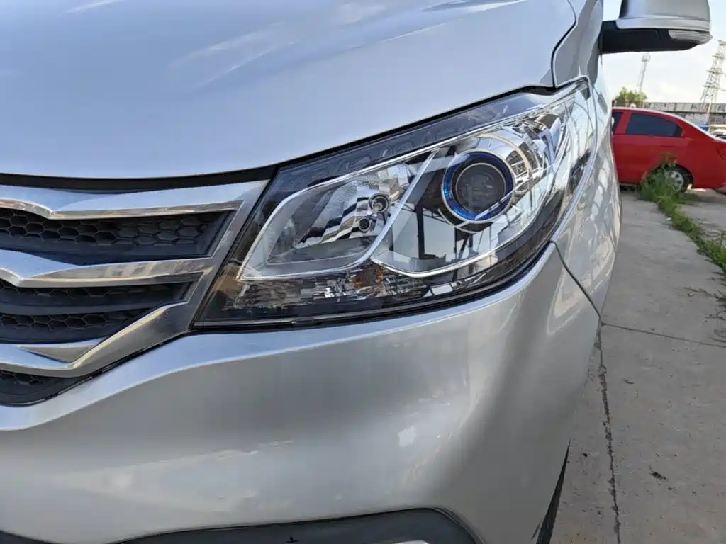 SAIC Maxus Maxus G10 2015 2014 Model Year 2.0T Auto Elite