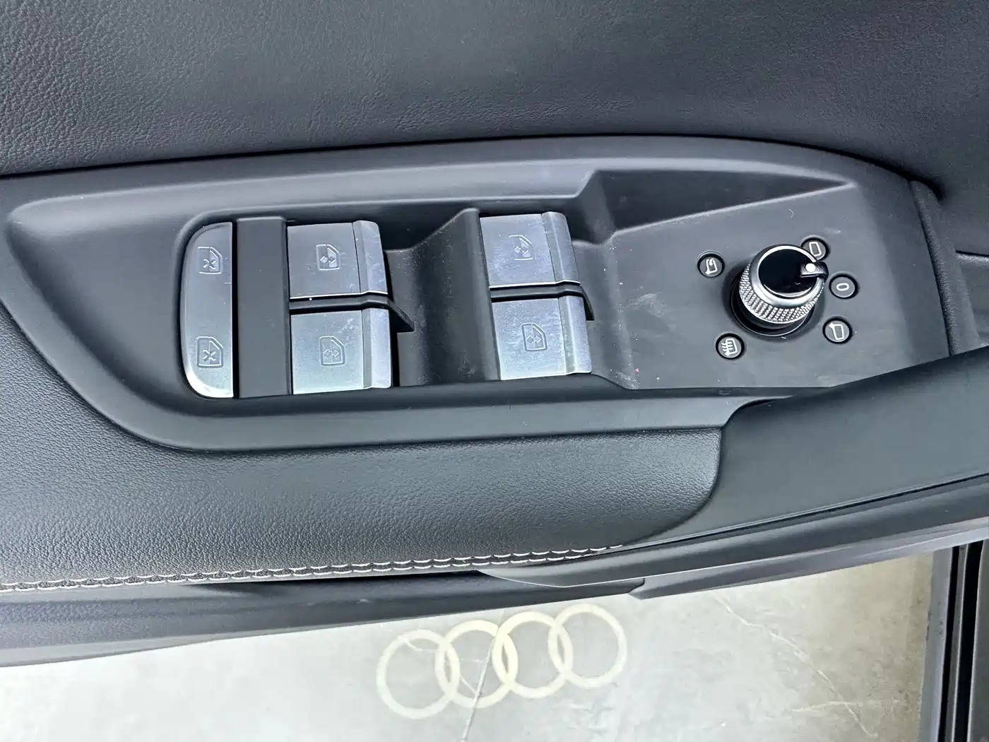 Audi Q5L 2024 Model 40 TFSI Luxury Dynamic фото 16
