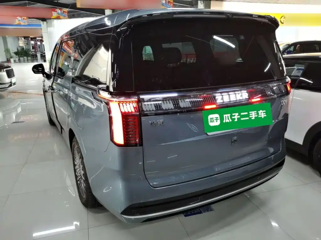 ZEEKR 009 2024 2024 7-Seat Aisle AWD Version 108kWh