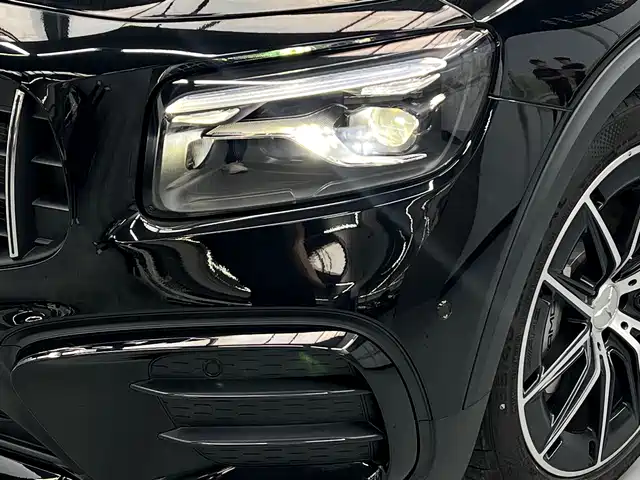 Mercedes-Benz GLB AMG 2024 AMG GLB 35 4MATIC — фото 3