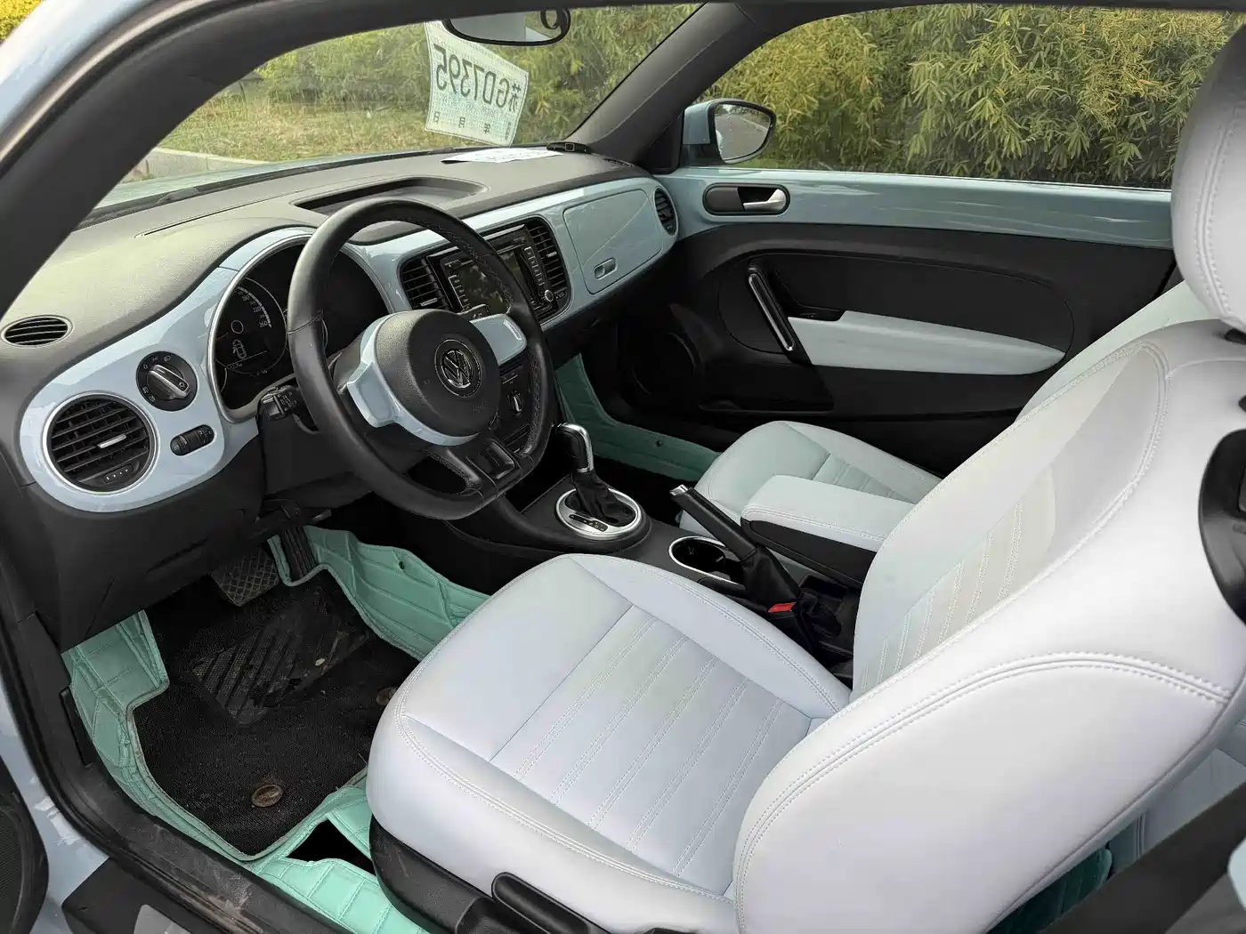 Volkswagen Beetle 2014 1.2TSI Fashion Edition фото 4