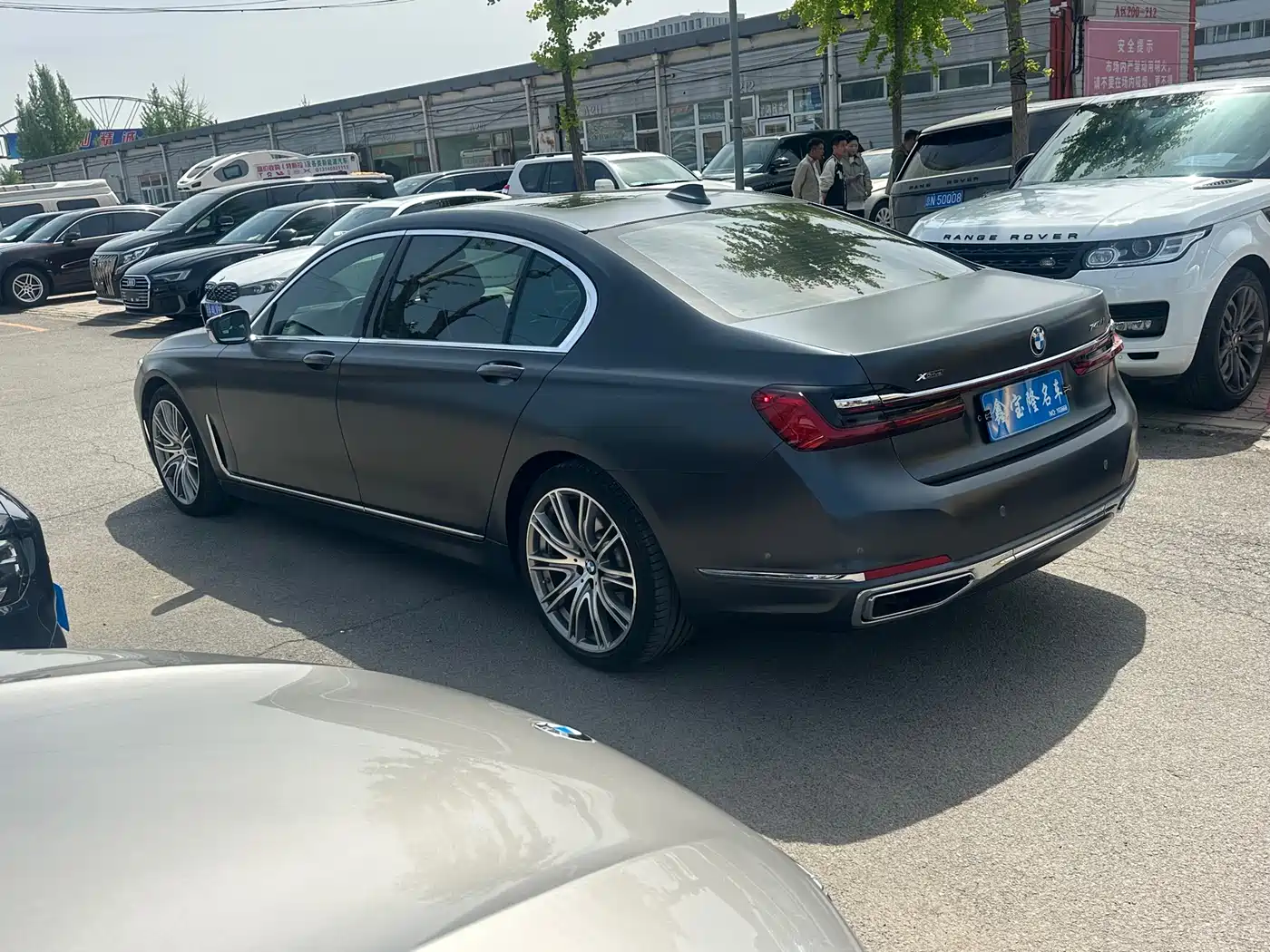 BMW 7 Series 2019 740Li xDrive Executive M Sport Package фото 18