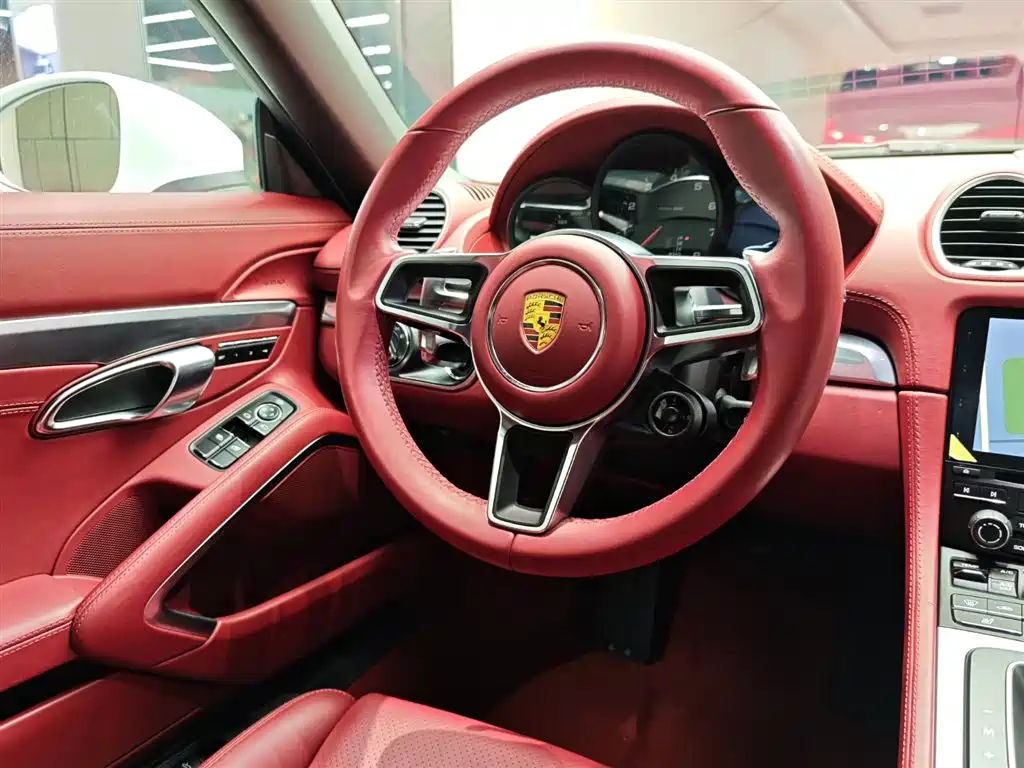 PORSCHE 718