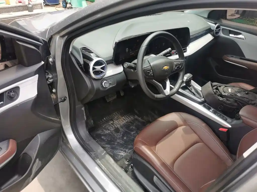 CHEVROLET CRUZE