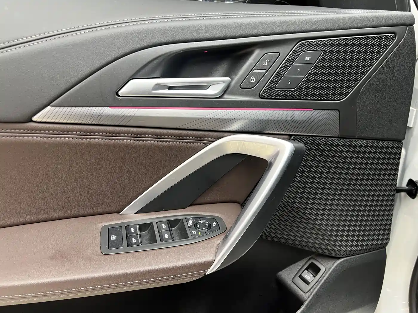 BMW iX1 2023 eDrive25L M Sport Package фото 22