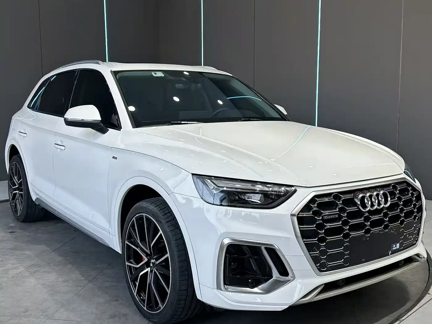Audi Q5L 2021 40 TFSI Fashion Dynamic фото 3