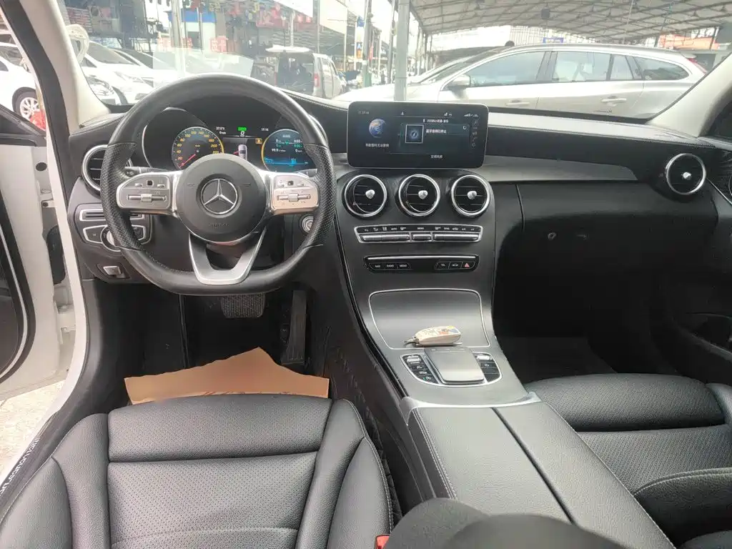 Фото 6 - Mercedes-Benz C-Class