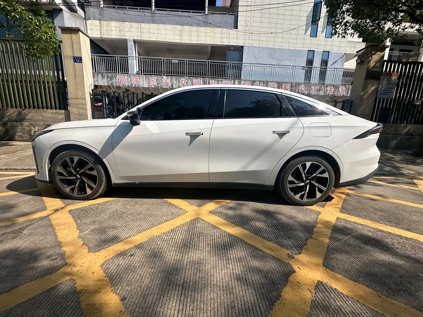 Geely Galaxy Galaxy L6 2024 2024 125km PLUS Soaring Dragon Edition