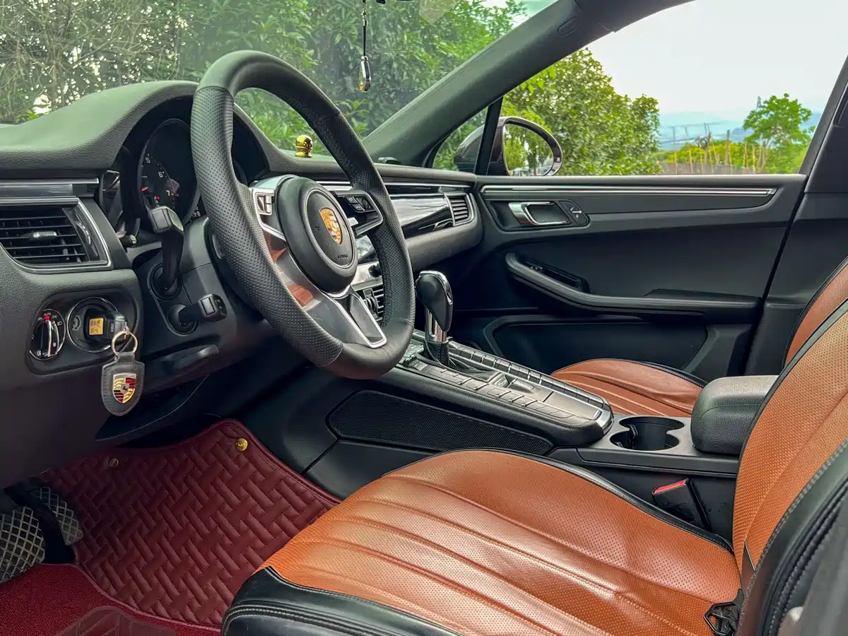 Porsche Macan 2016 Macan 2.0T фото 13