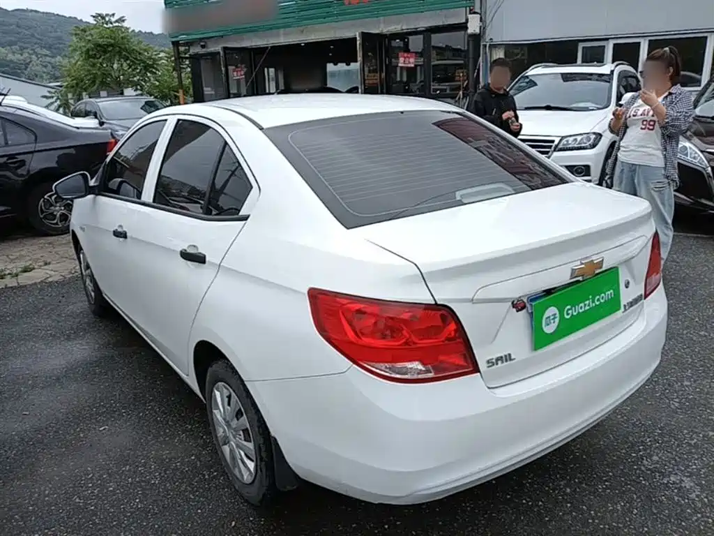 Chevrolet Sail 2015 Sail 3 1.3L Manual Cozy Edition фото 5