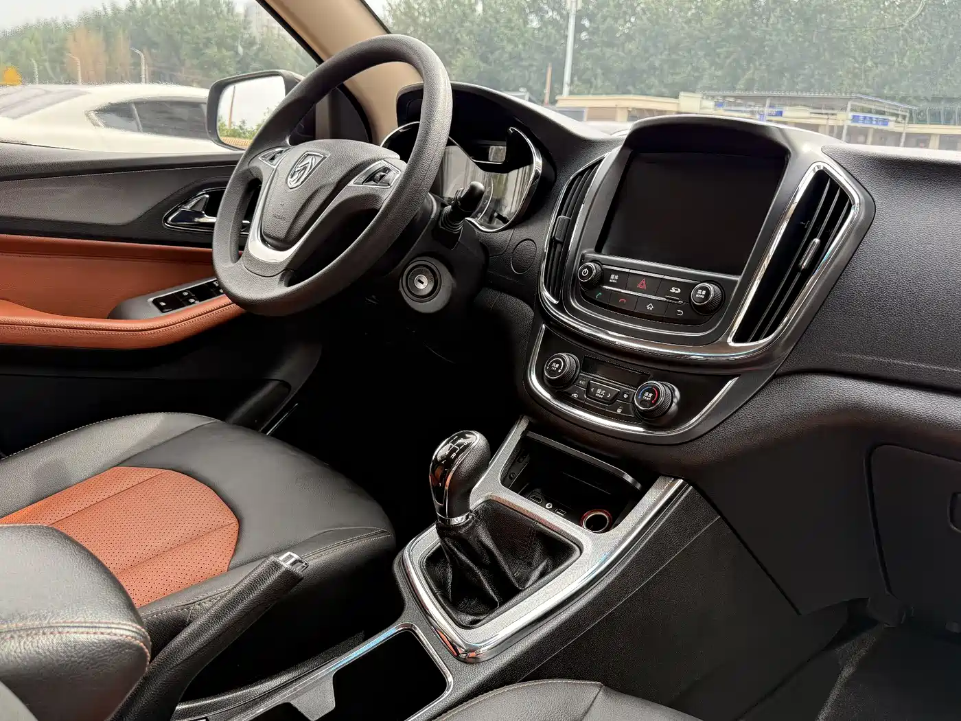 Baojun 560 2015 2015 1.8L Manual Elite