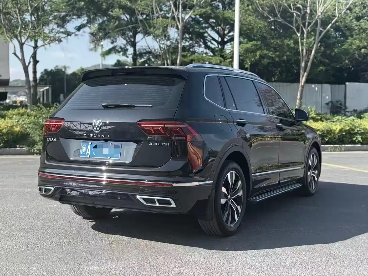 Volkswagen Tiguan L 2023 330TSI Auto 2WD R-Line Premium Edition фото 4