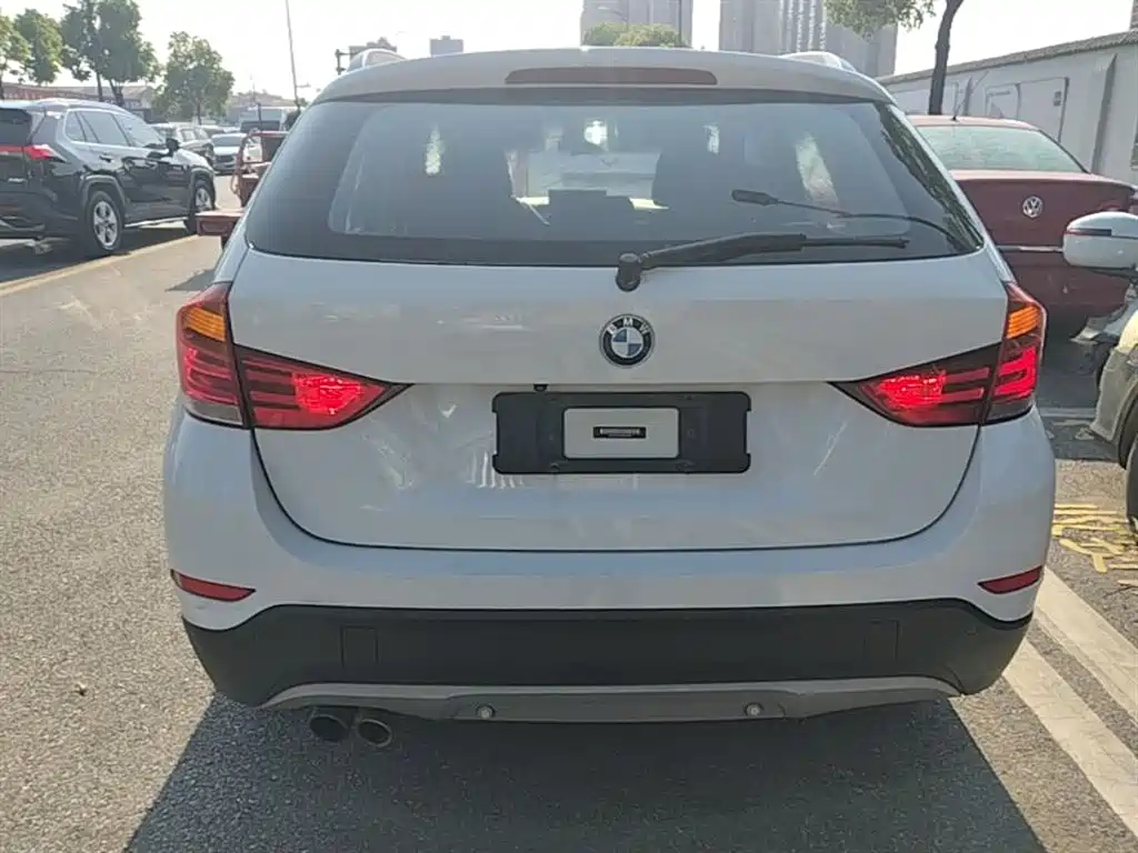 BMW X1 2014 sDrive18i Fashion Edition фото 6