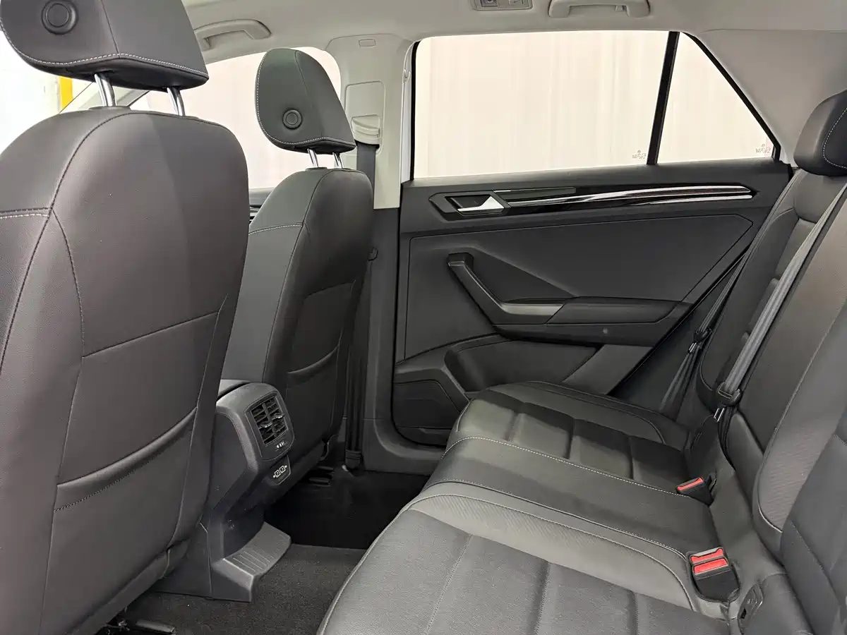 Volkswagen T-Roc, миниатюра 10