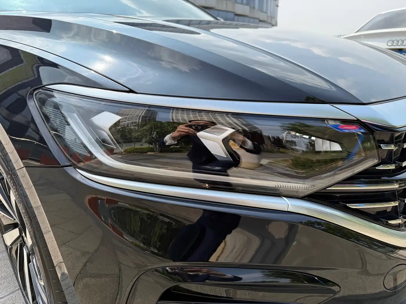 Volkswagen Passat 2022 330TSI Elite Edition фото 30
