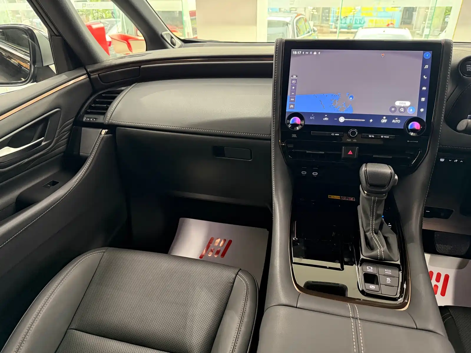 Photo 6 - Toyota Alphard