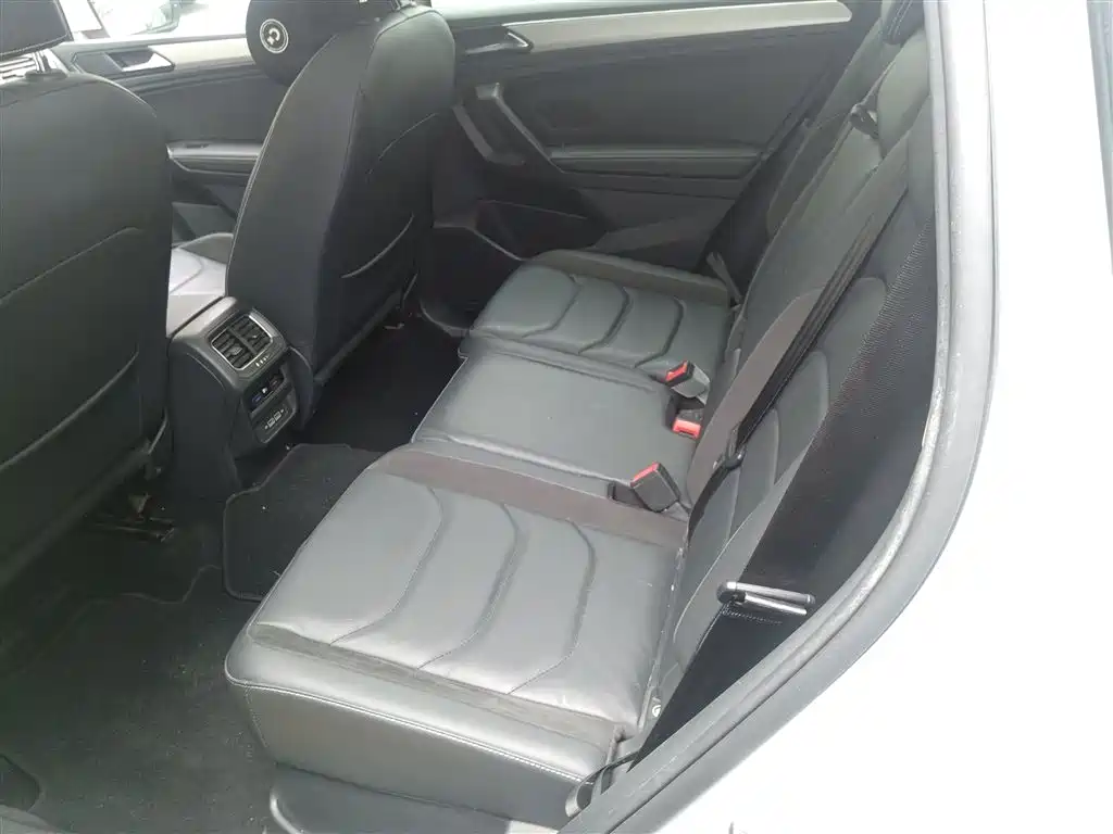 Volkswagen Tiguan L 2019 330TSI Auto 2WD Smart Luxury Edition China V фото 13