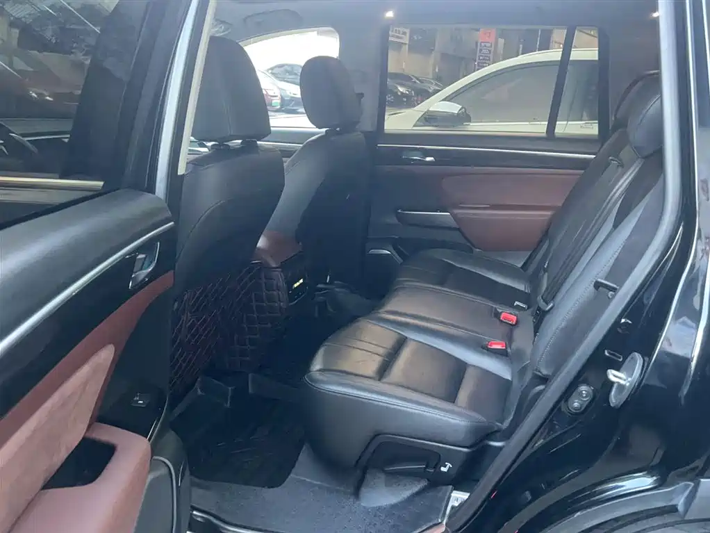 GAC Trumpchi Trumpchi GS8 2017 320T AWD Luxury Smart Connect (7-Seater) фото 7