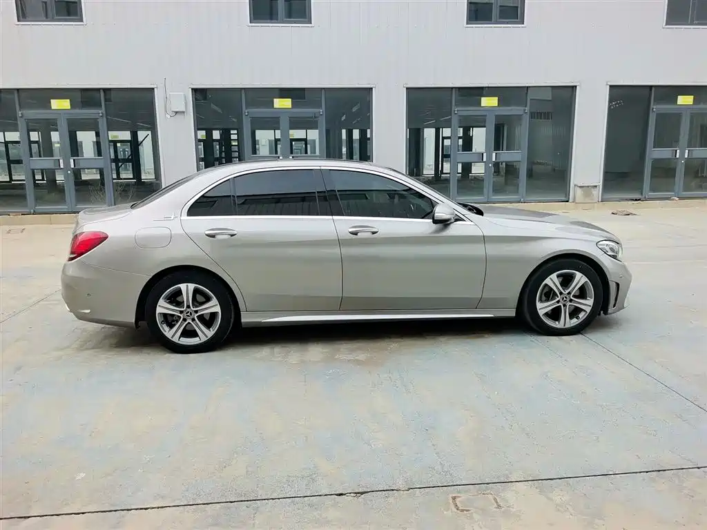 Mercedes-Benz C-Class 2019 Facelift C 260 L Sport фото 23