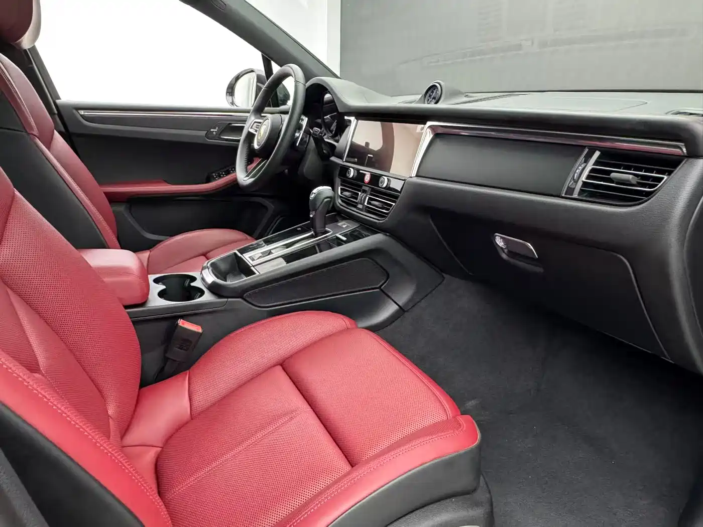 Porsche Macan 2025 Macan 2.0T Dream Chaser Edition фото 7