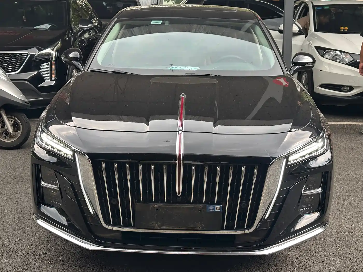 Hongqi H5 2024 2.0T Automatic Smart Connect Flag Enjoy Edition