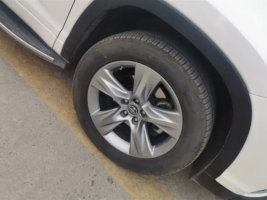 Toyota Highlander 2017 2.0T 4WD Premium 7-Seater фото 6