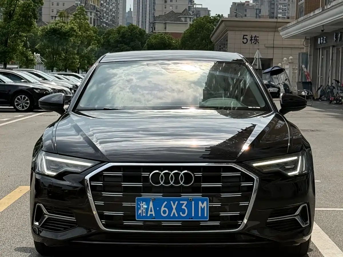 Audi A6L 2023 40 TFSI Luxury Elegance фото 2