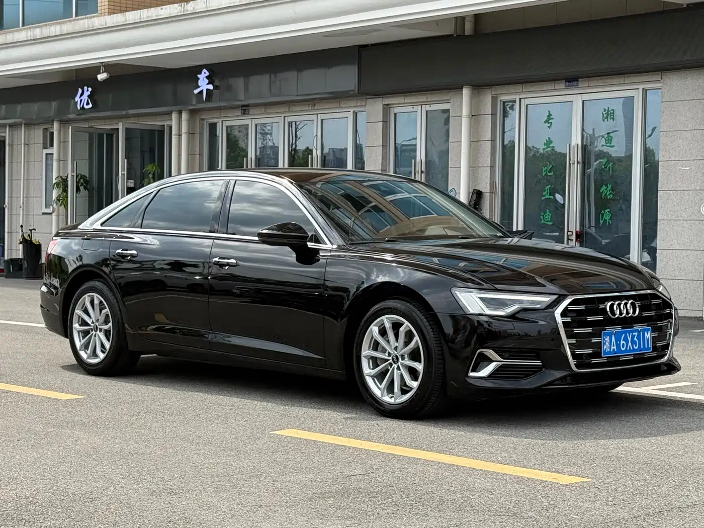 Audi A6L 2023 40 TFSI Luxury Elegance фото 3