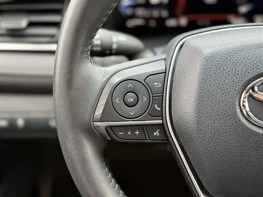 Toyota Camry 2023 2.5G Luxury Edition фото 30