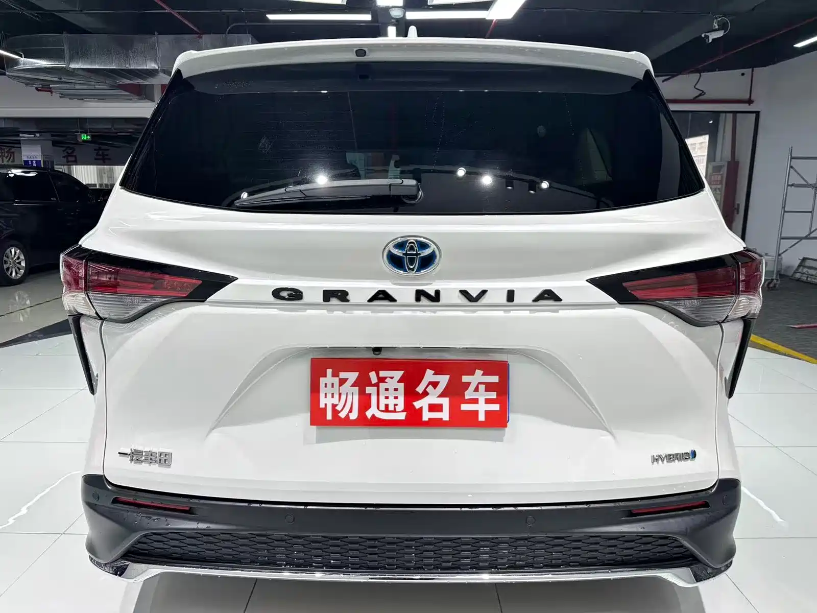 Фото 7 - Toyota Granvia