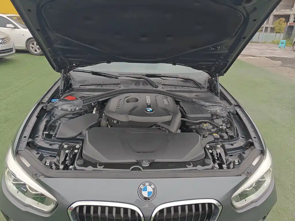 Фото 20 - BMW 1 Series (Import)