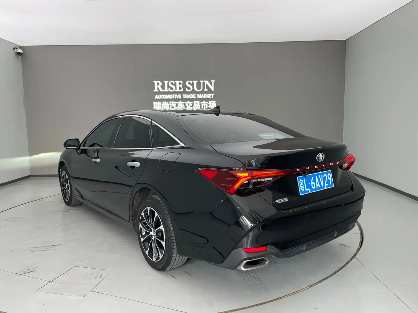 Toyota Avalon 2024 2.0L Luxury Edition фото 17