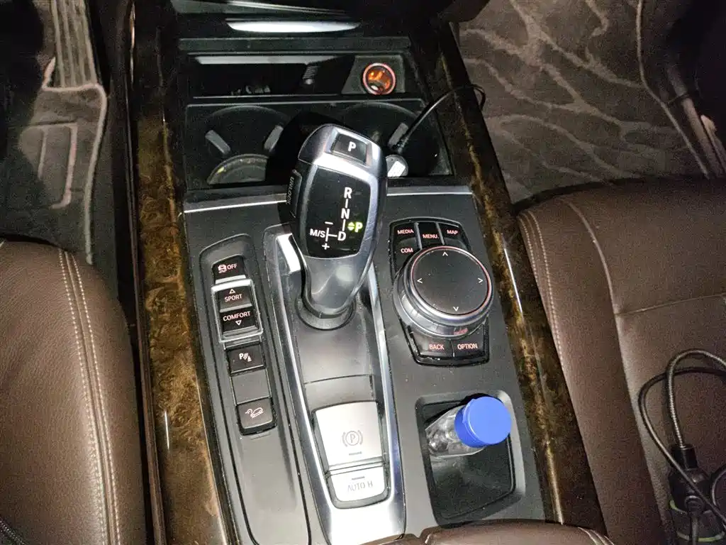 BMW X5 (Import) 2017 xDrive28i фото 11