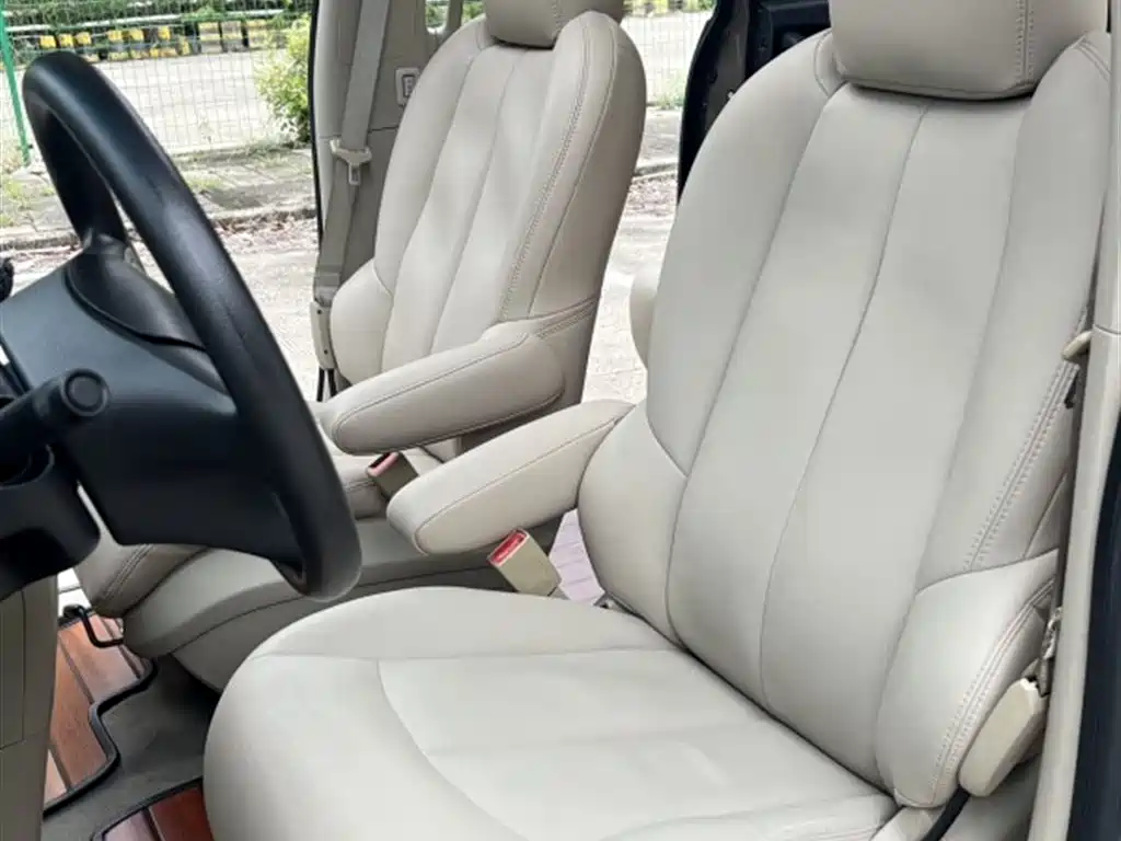 Buick GL8 2014 2.4L CT Luxury Business Comfort фото 13