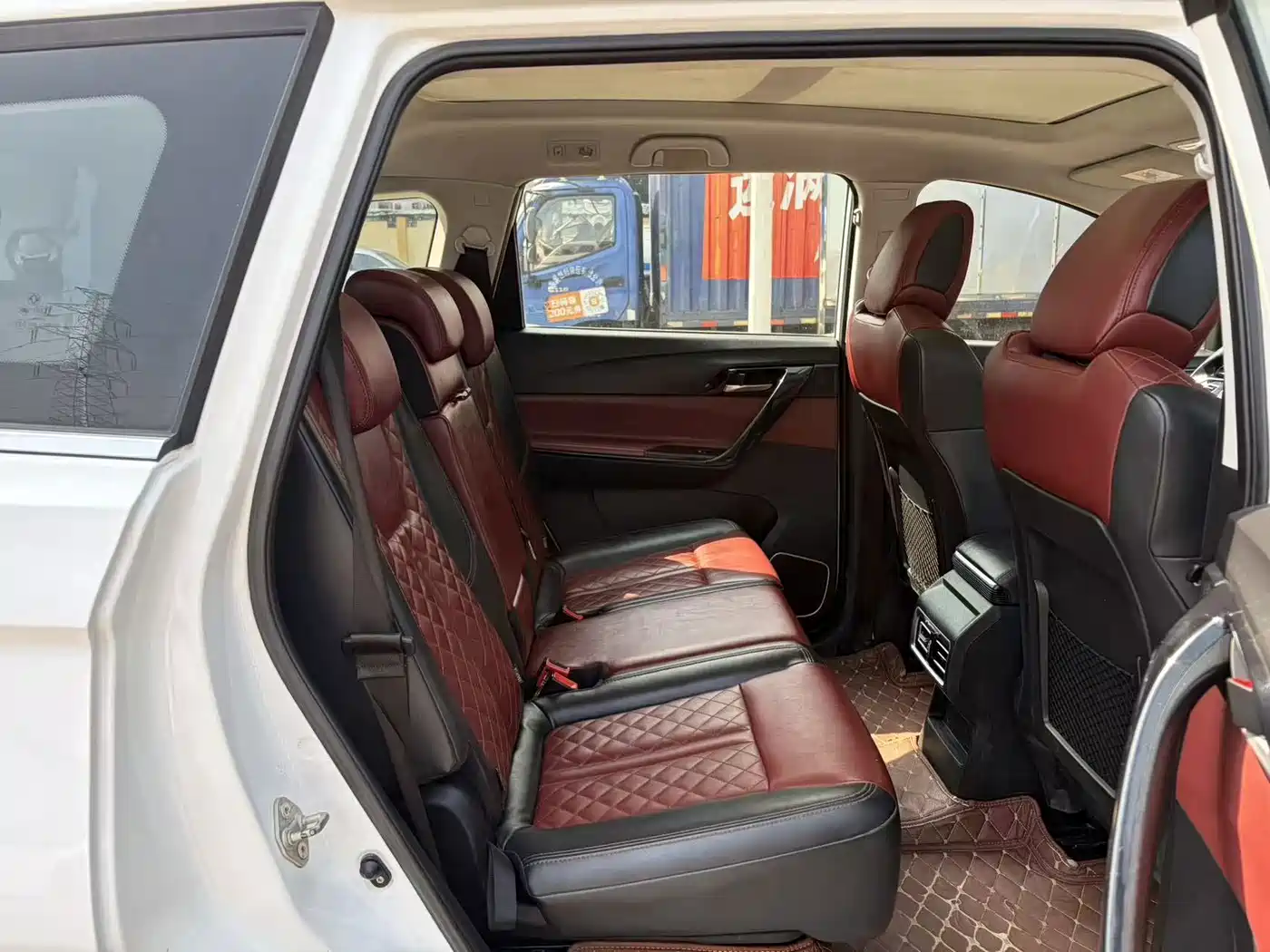 Dongfeng Fengxing Fengxing T5L 2019 2019 1.5T CVT Luxury Type 7-seater