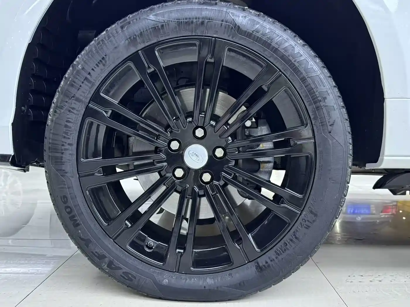 Land Rover Range Rover Sport 2017 3.0 SC V6 SE фото 12