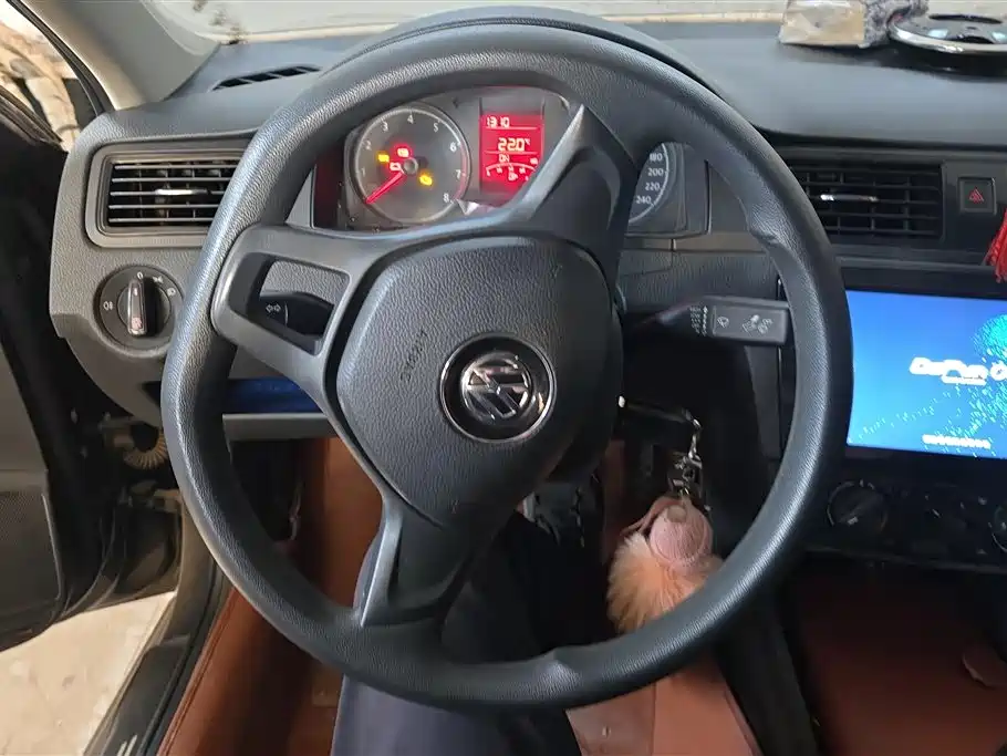 Volkswagen Santana 2016 1.4L Manual Trend Edition фото 15