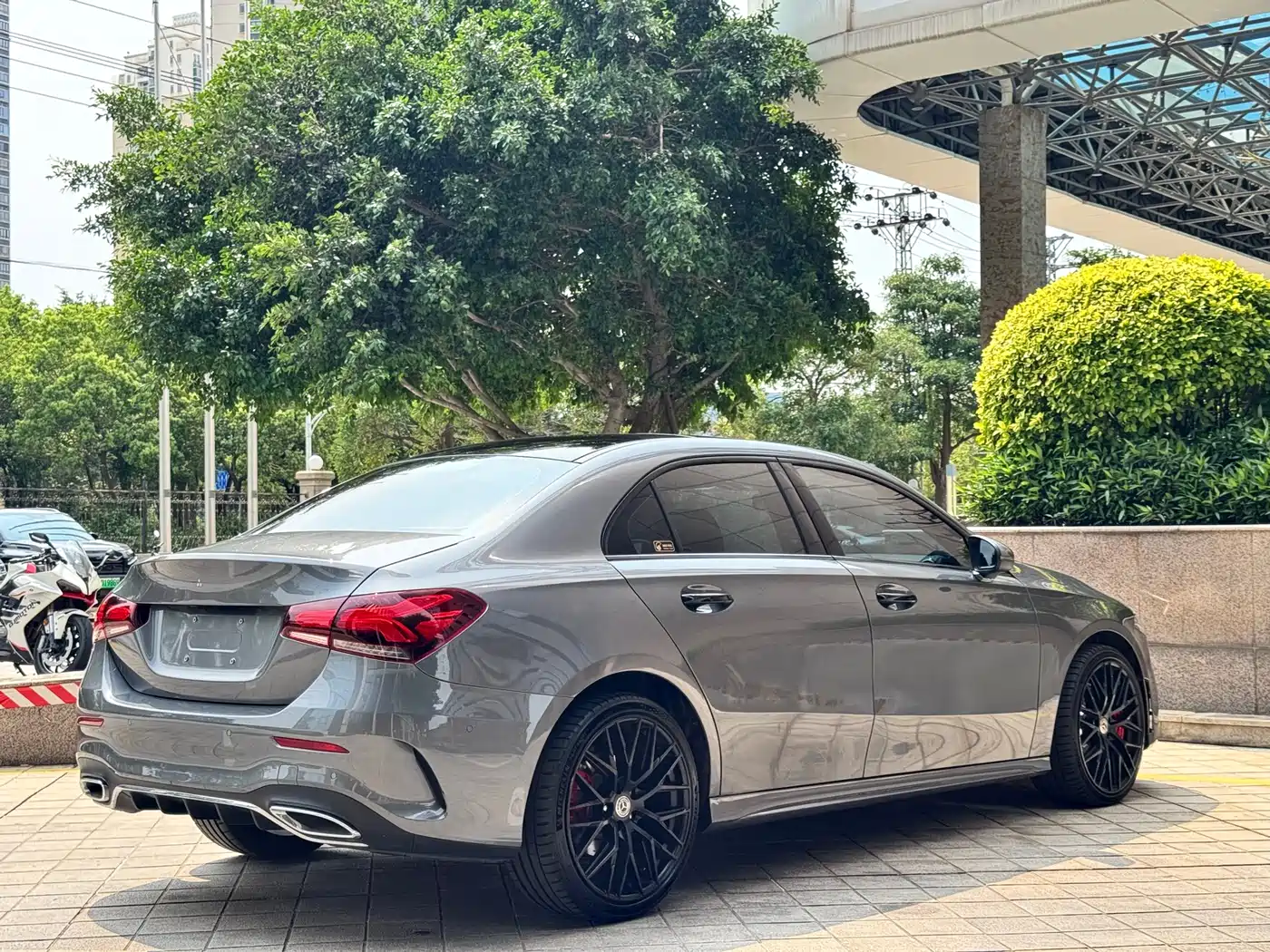 Mercedes-Benz A-Class 2022 Facelift III A 200 L Sport Sedan Fashion фото 4
