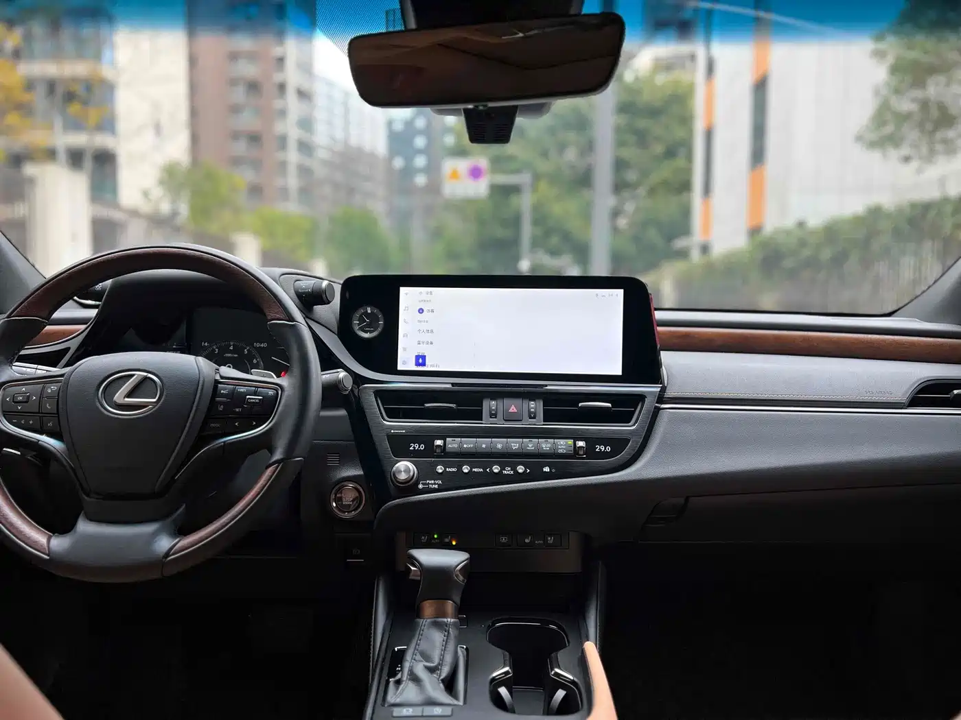 Фото 4 - Lexus ES