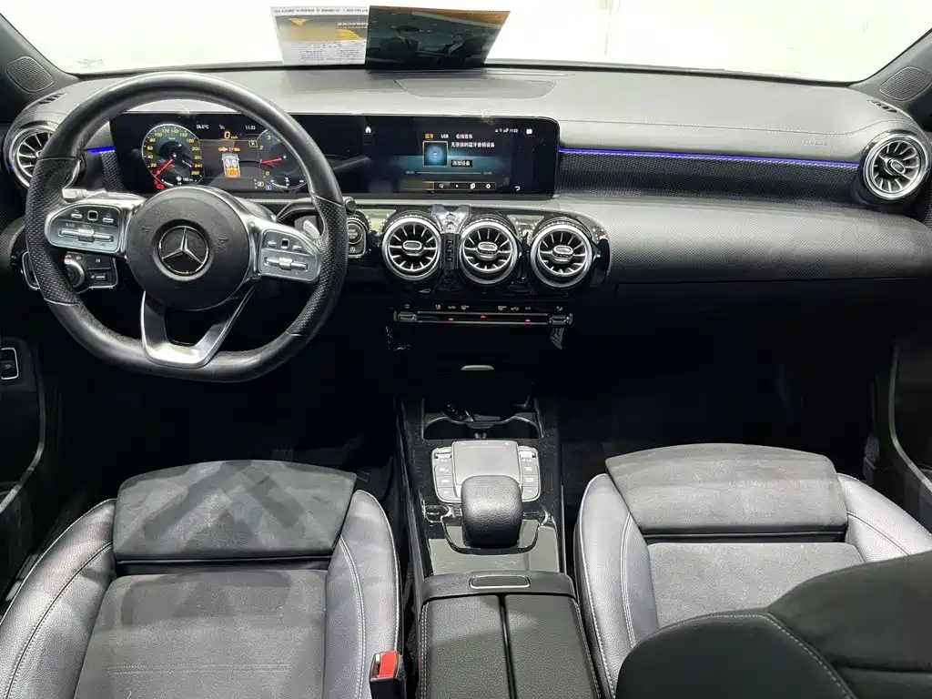 Фото 14 - Mercedes-Benz A-Class