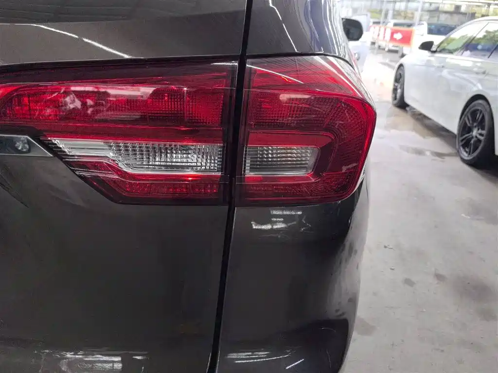 Haval M6 2018 1.5T Manual 2WD Elite фото 8