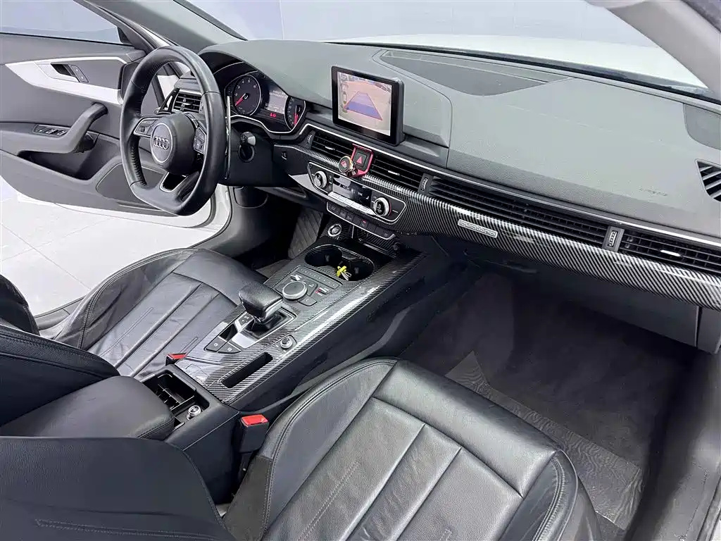 Audi A4L 2018 30th Anniversary 45 TFSI quattro Personality Sport фото 10