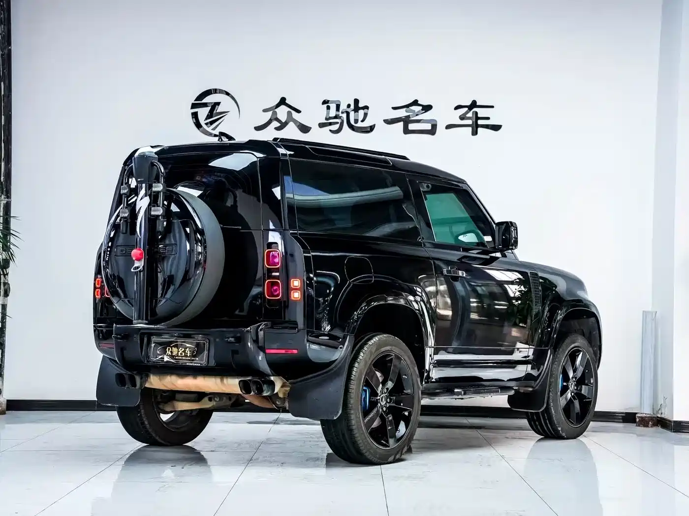 Land Rover Defender 2021 90 P400 X-DYNAMIC S фото 12