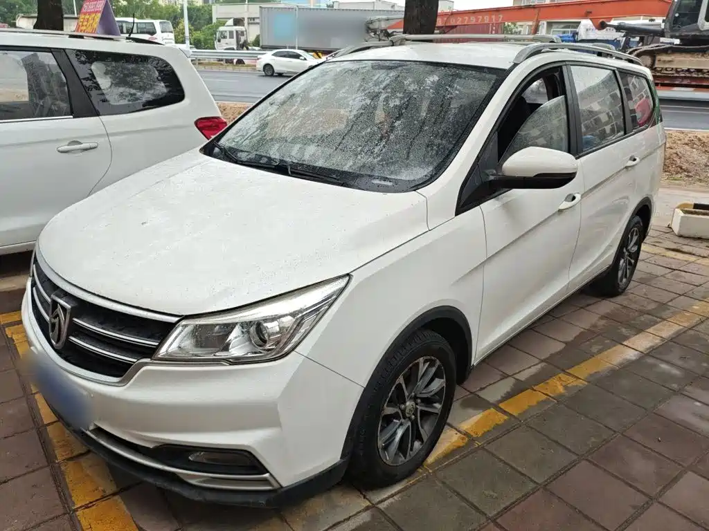 Photo 1 - Baojun 730