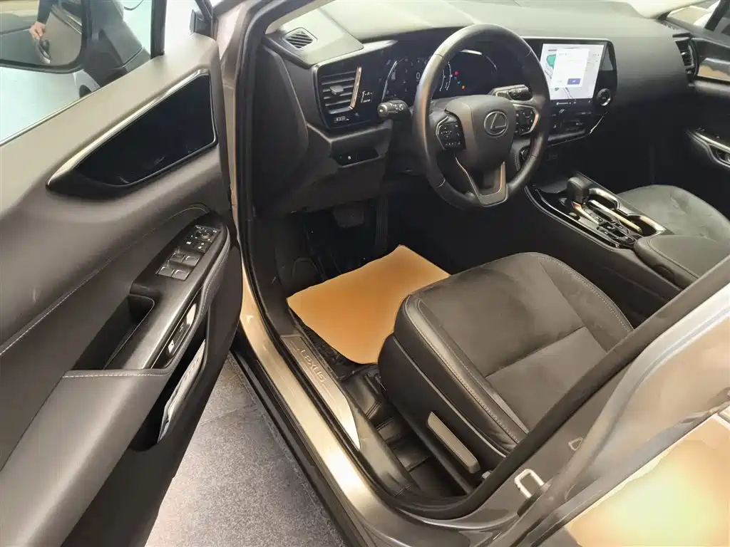 Lexus NX 2023 260 FWD Dynamic Edition фото 16