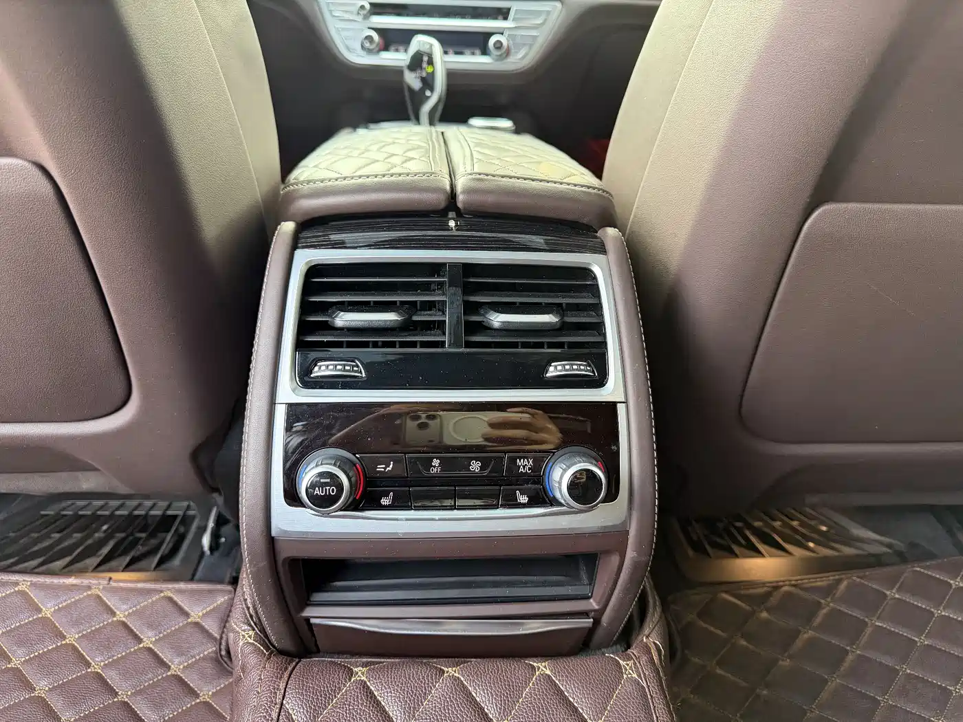 BMW 7 Series 2019 Facelift 740Li Exclusive M Sport Package фото 14