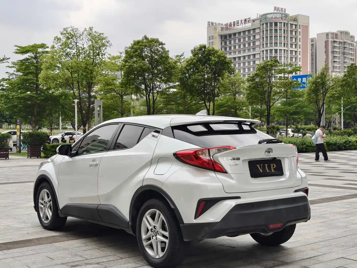 Toyota C-HR 2021 2.0L Comfort Edition фото 13