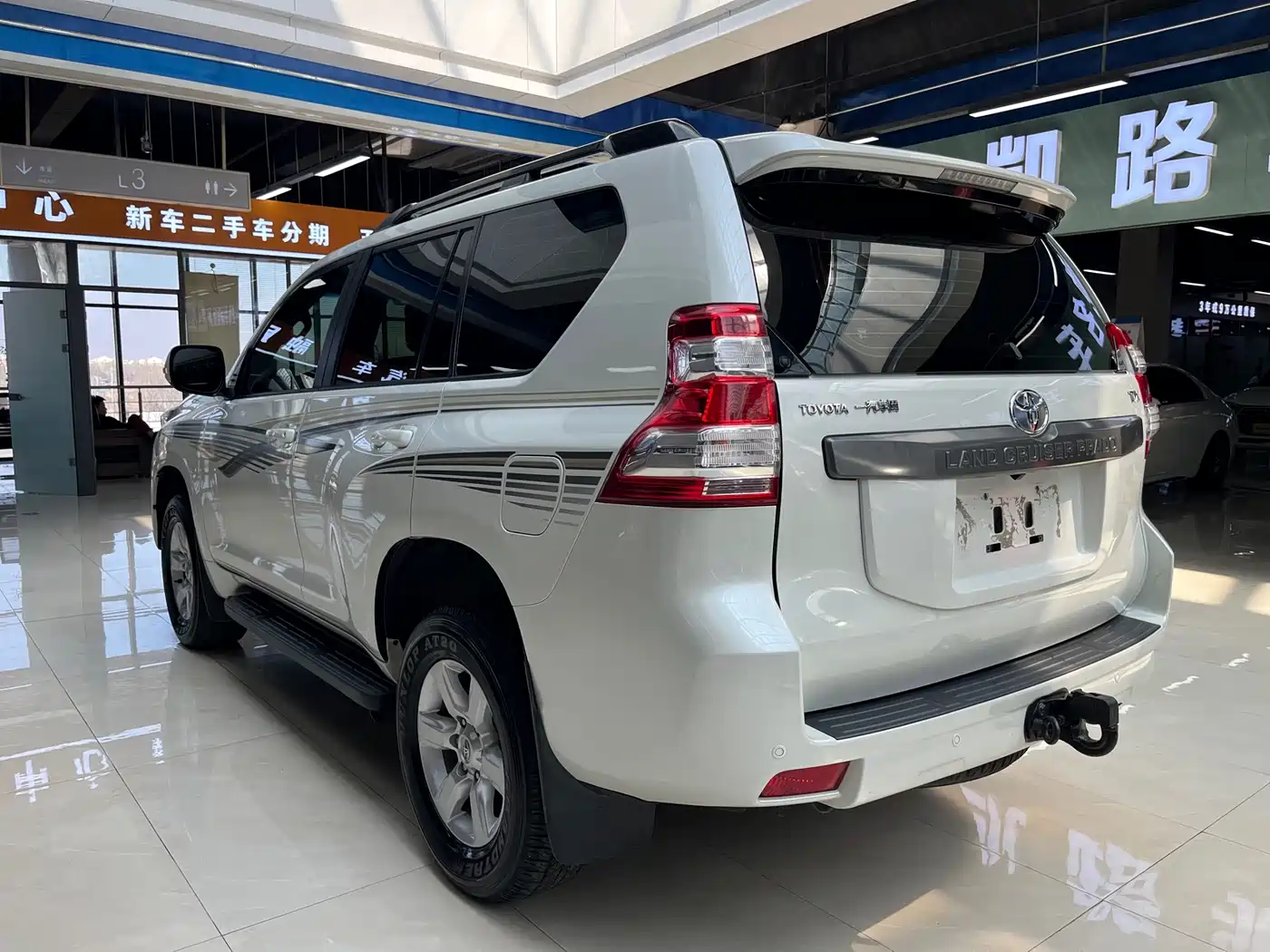 Toyota Prado 2016 2.7L Auto Standard Edition фото 6