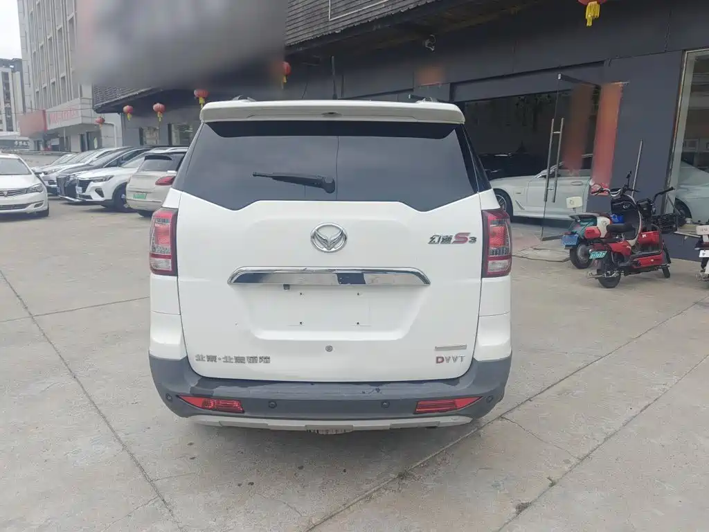 BAIC Huansu S3 2015 2014 1.5L Comfort (China IV)