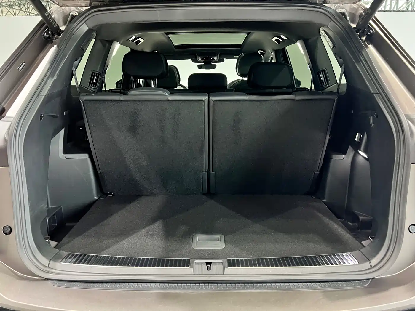 Volkswagen Teramont 2025 Teramont Pro 450TSI 4WD Summit Edition фото 11